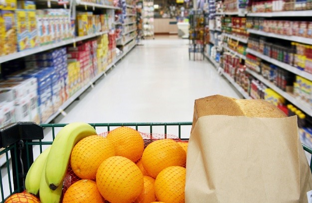 Is It Better to Buy at Warehouse Clubs or Grocery Stores?