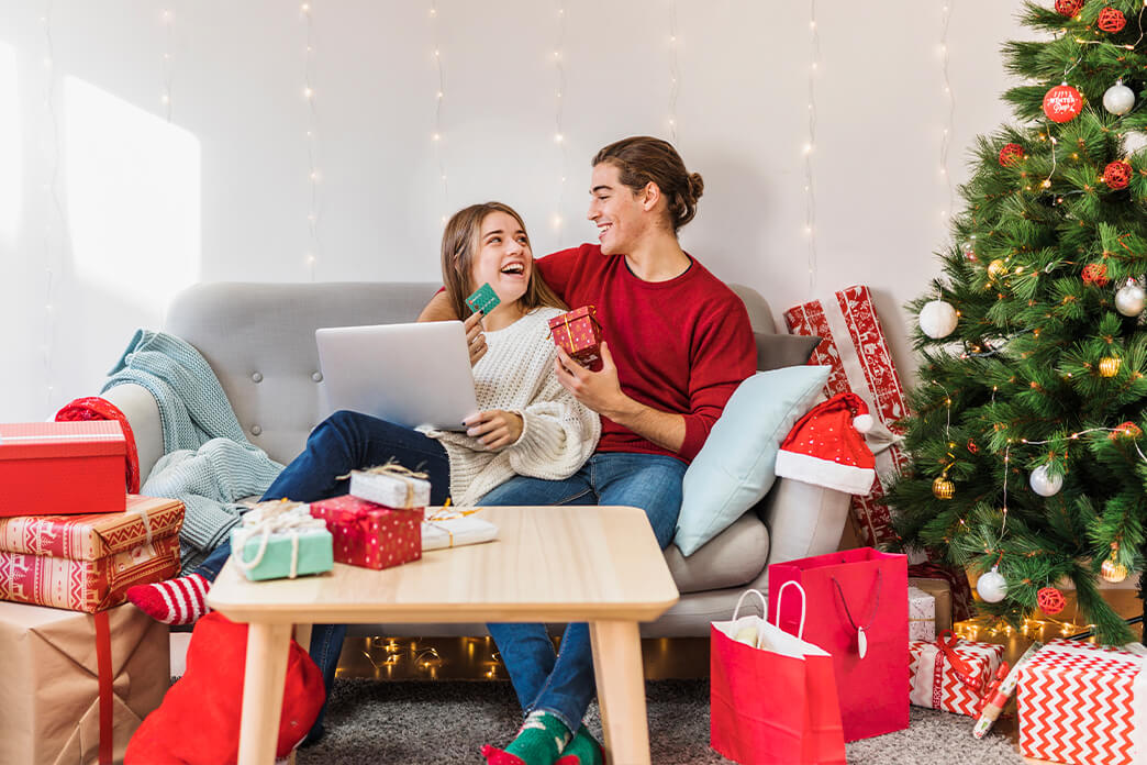 Holiday Shopping coupons and cashback